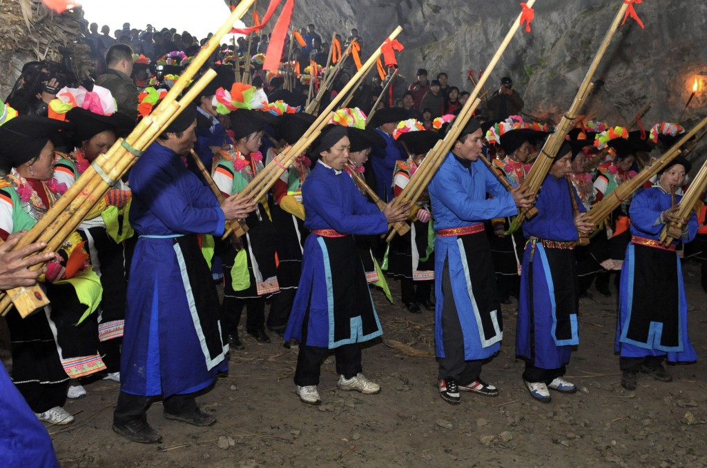 Cerimonia in un villaggio Miao