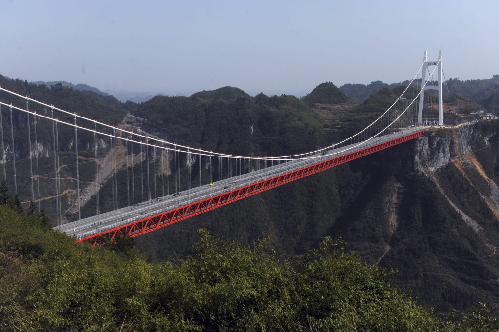 Il ponte sospeso più lungo dell’Asia