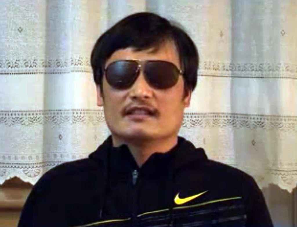 Chen Guangcheng in un fermoimmagine del suo video diffuso su Youtube