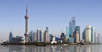 Lo skyline di Pudong, a Shanghai