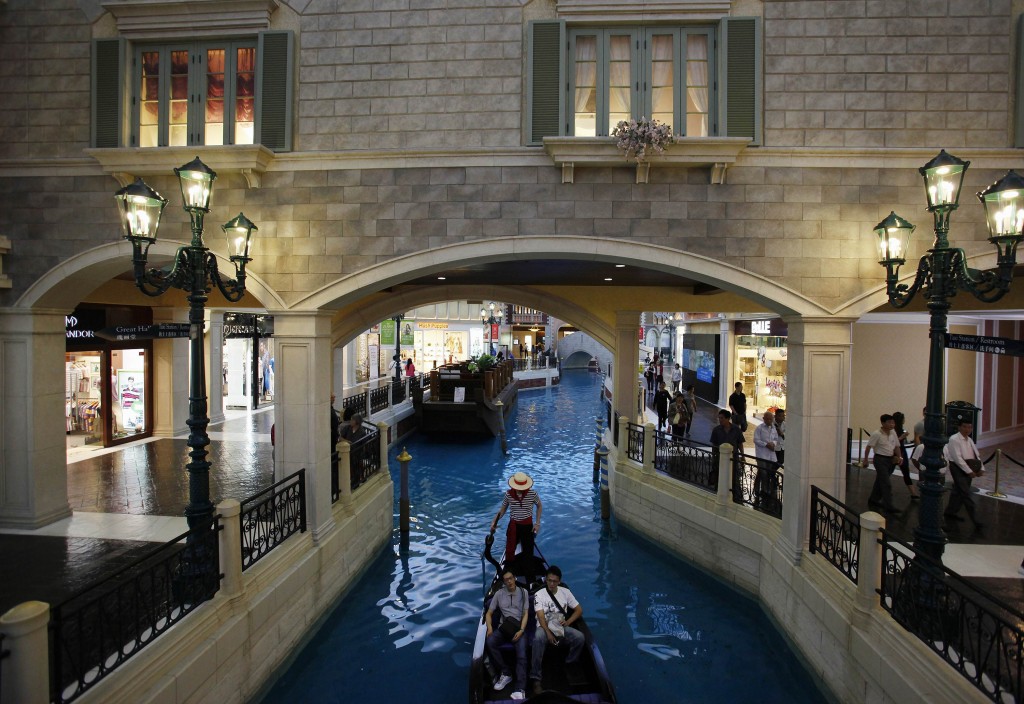 I canali nell’albergo e casinò Venetian, di proprietà del Las Vegas Sands, a Macao