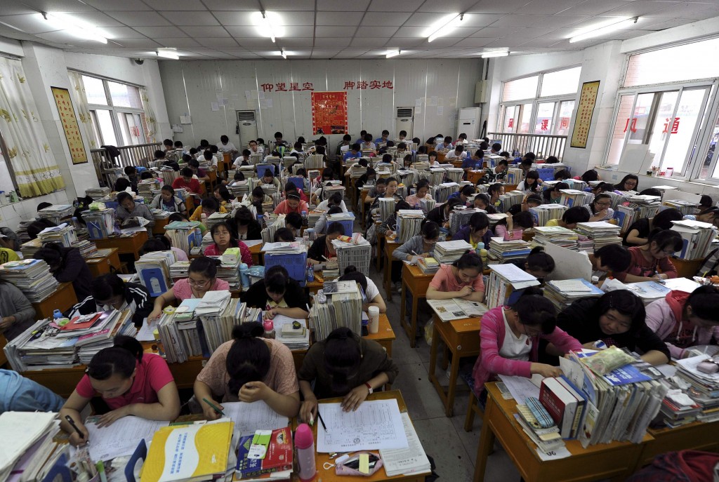 Una classe di Hefei, nello Anhui, si prepara all’esame Gaokao