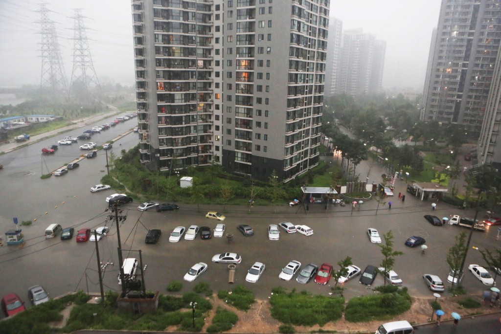 Pechino colpita dal peggior nubifragio da 61 anni