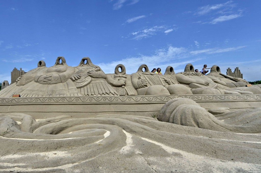 Una delle sculture di sabbia esposte a Qinhuangdao