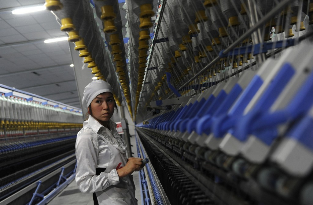 Un’industria tessile ad Aksu, nel Xinjiang